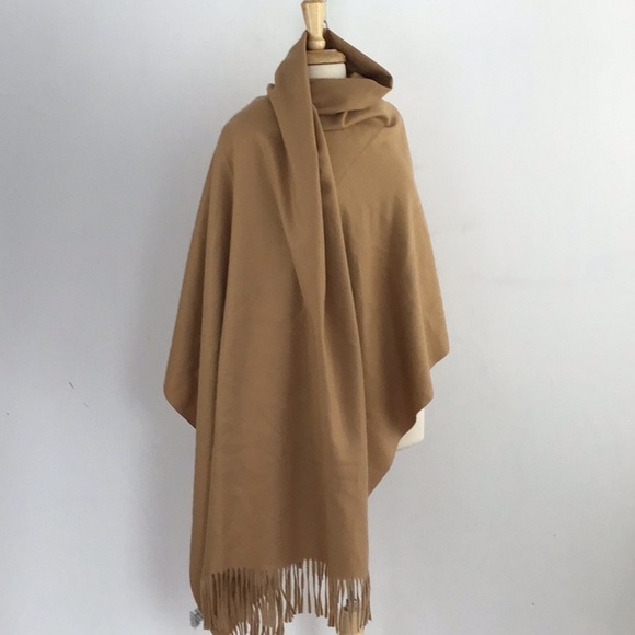 Banana Republic 32” x 80” Camel Fringe blanket scarf. - Picture 2 of 7